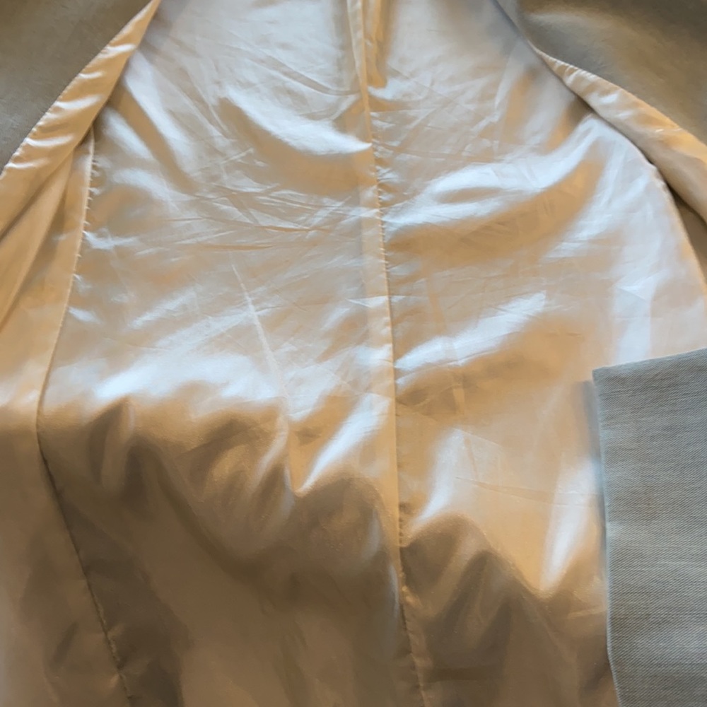 Blazer - Picture 4 of 4